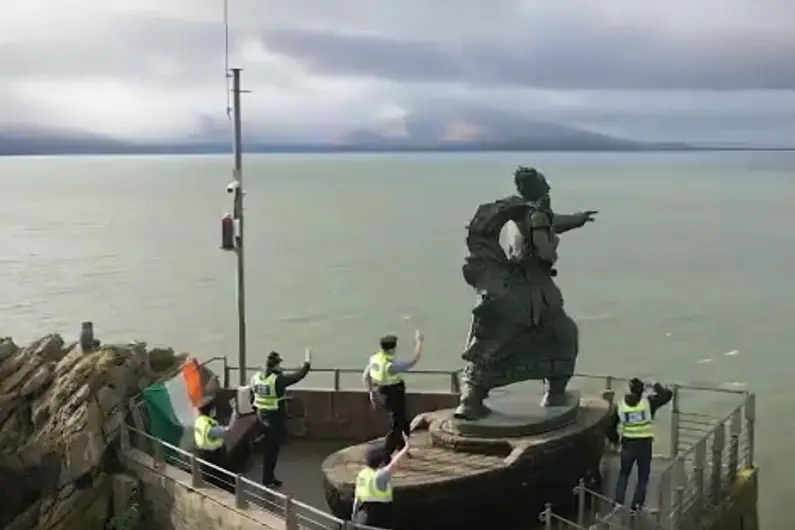 Tralee Gardaí take part in Jerusalema challenge