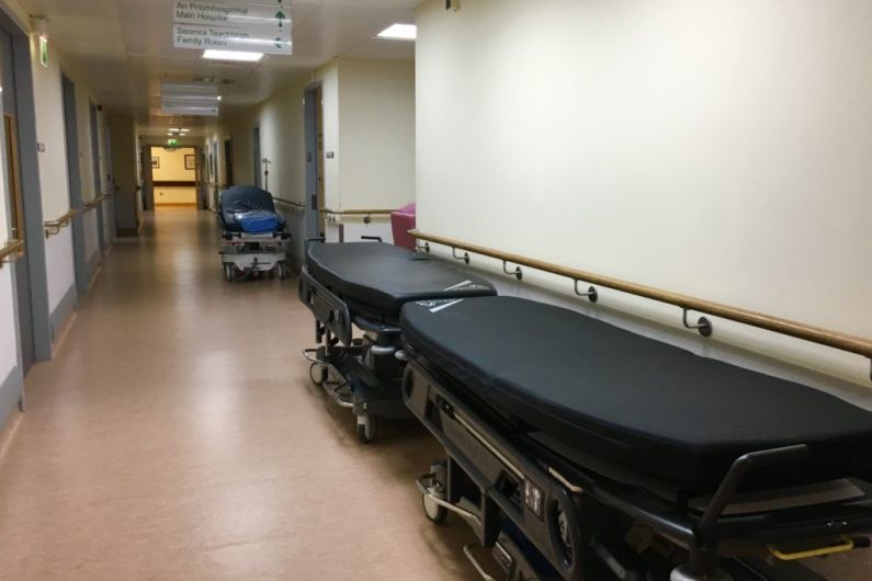 21 patients on trolleys in UHK