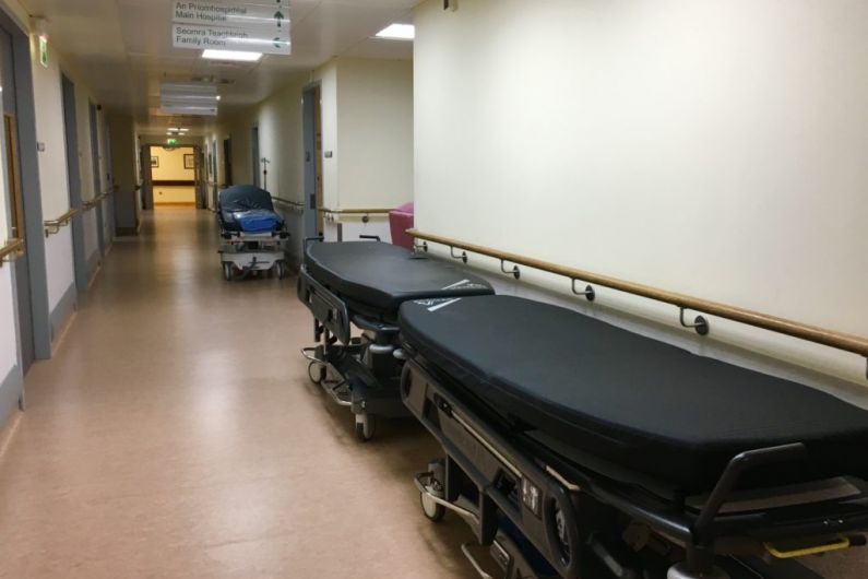 23 patients on trolleys in UHK