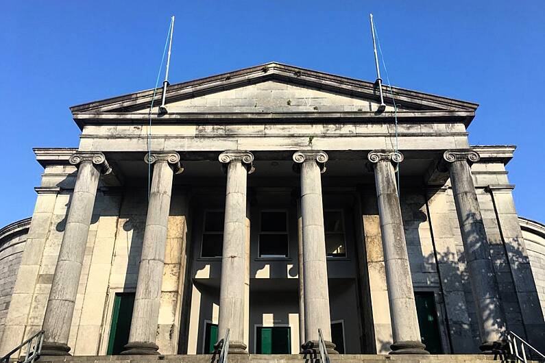 Man accused of early morning table lamp assault in Castleisland sent forward to Circuit Court