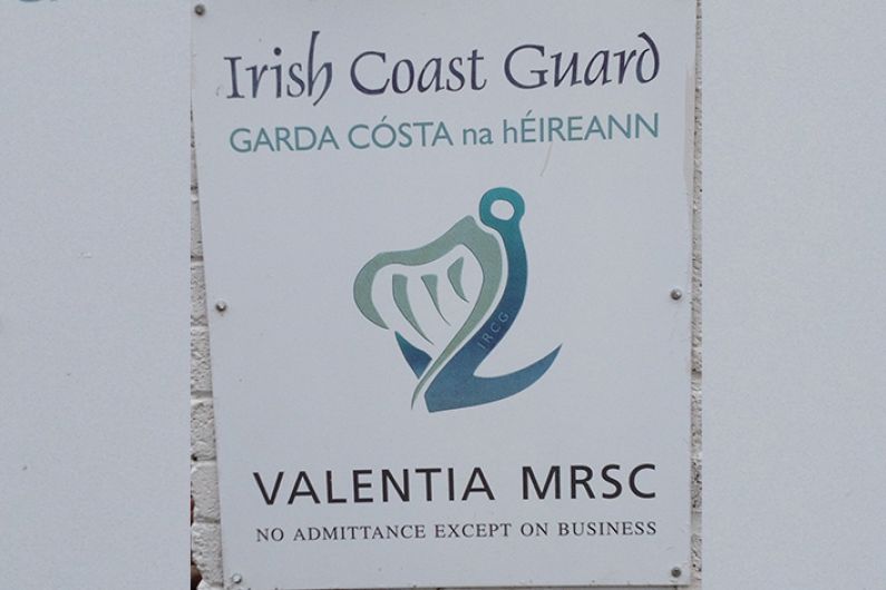 Valentia Coast Guard assists in Blarney Castle airlift