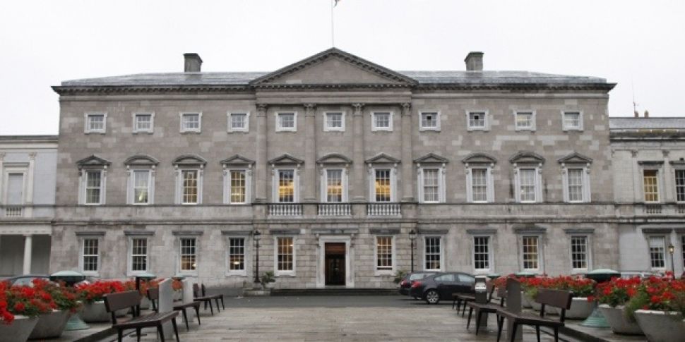 Dáil to pass emergency laws to...