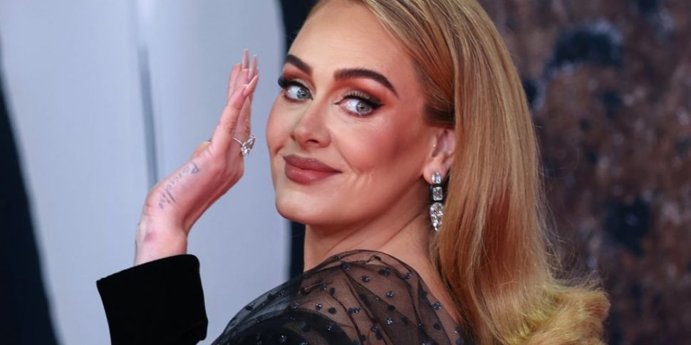 Adele Smashes her Brit Awards...