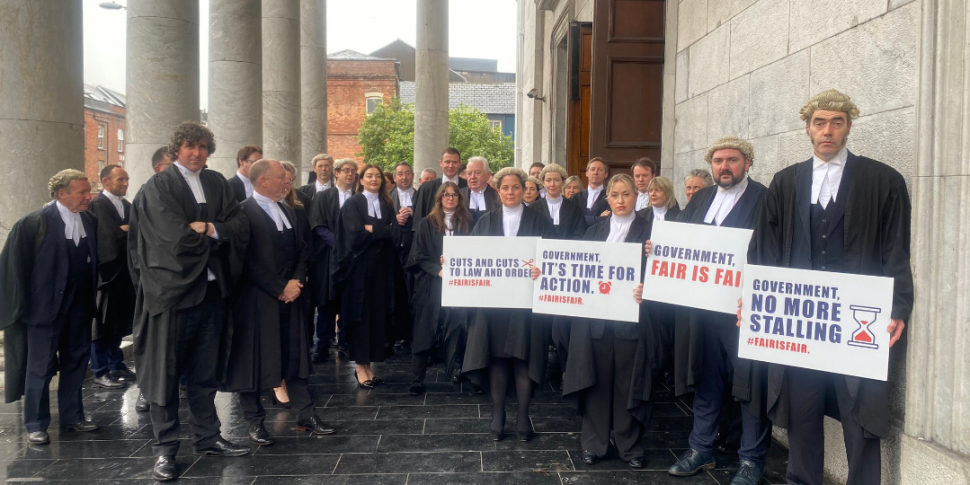 Criminal barristers protest fo...