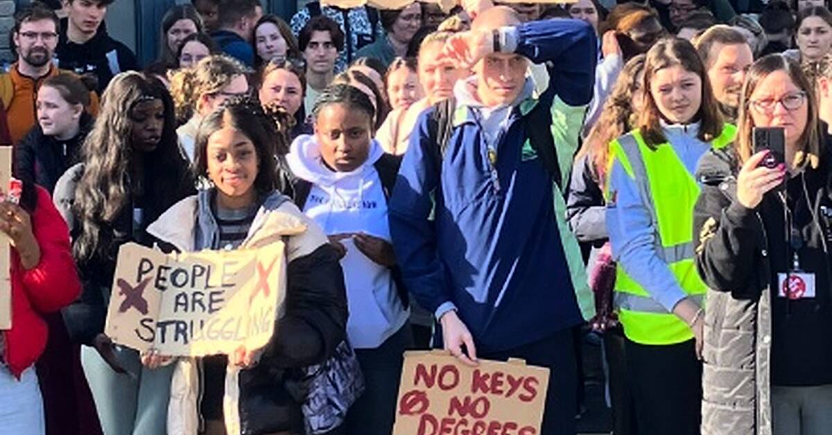 Hundreds Of Athlone Students Join Protest Against Budget Measures 