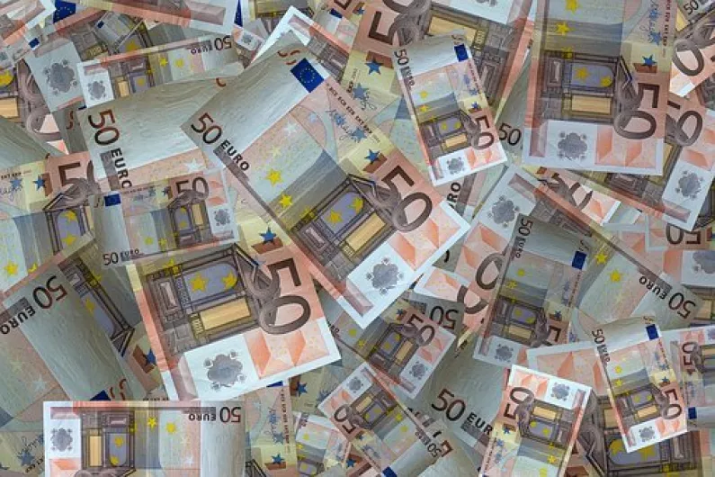Longford Gardai investigate reports of cash on N55