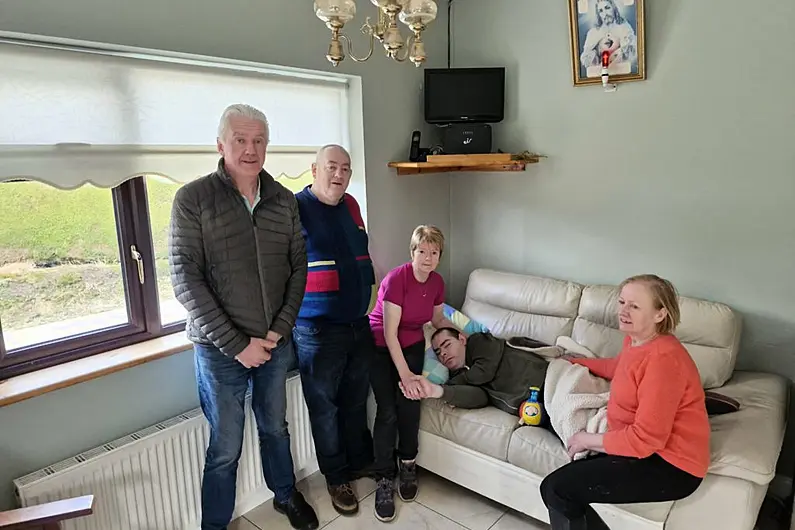 LISTEN: Drumshanbo residents, including severely disabled man, 15 days without power