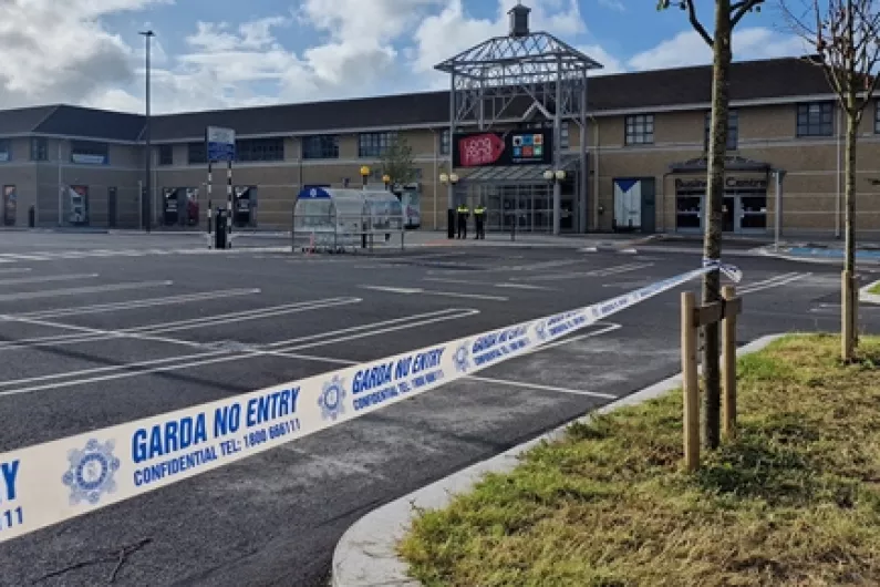 Supermarket and shopping centre in Longford town evacuated following security concerns