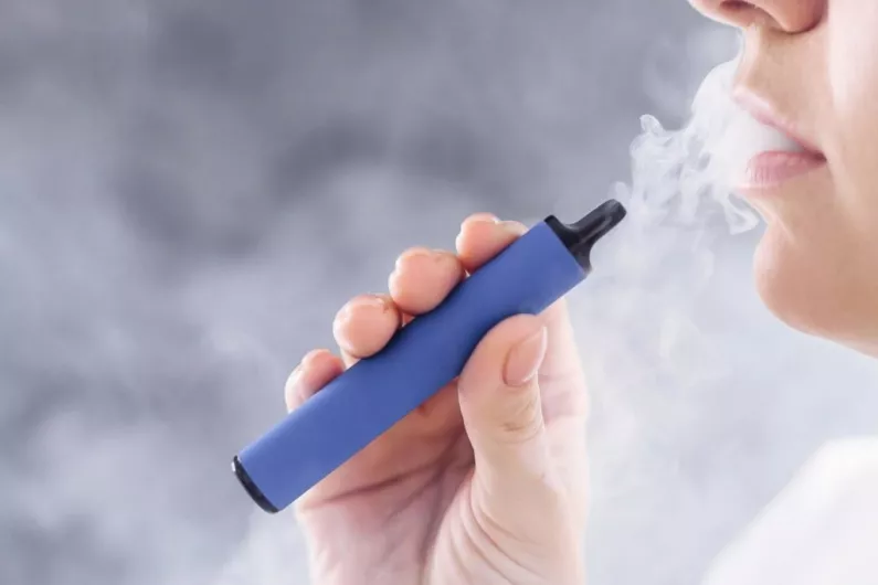 Calls for Minister to ban vaping in public places