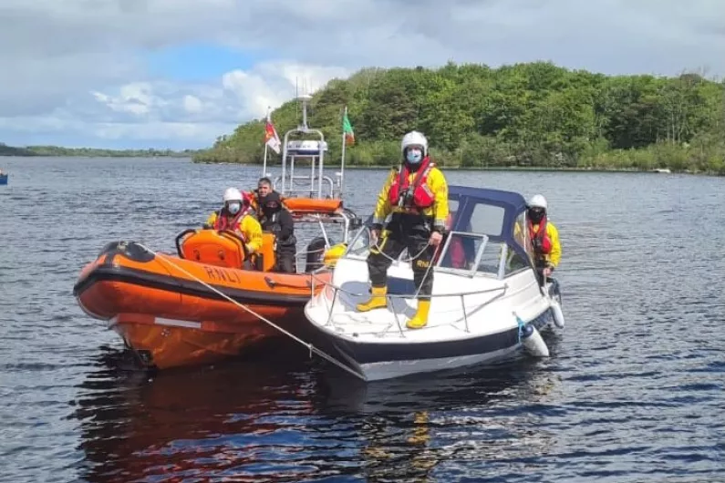8 people rescued in two seperate incidents on Lough Ree