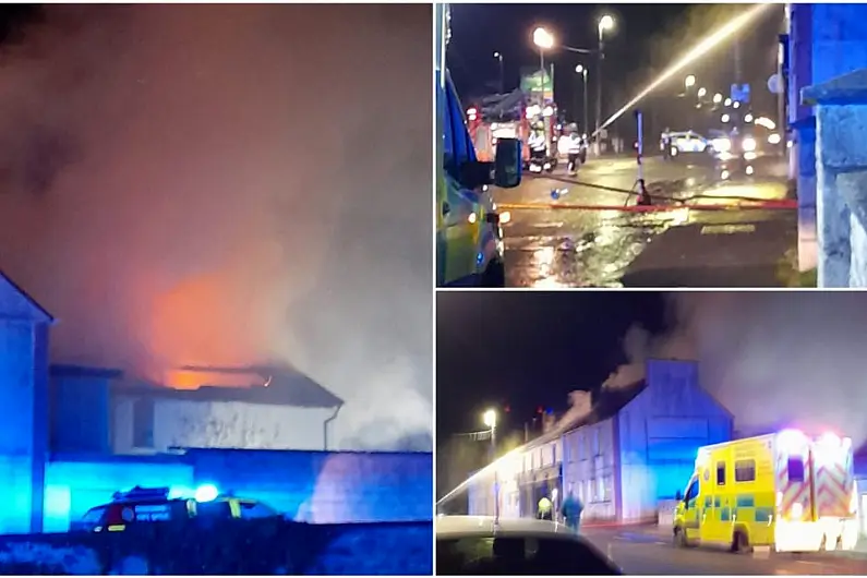 Large fire in former pub in Ballaghaderreen