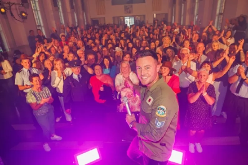 Hundreds attend Nathan Carter prison charity concert