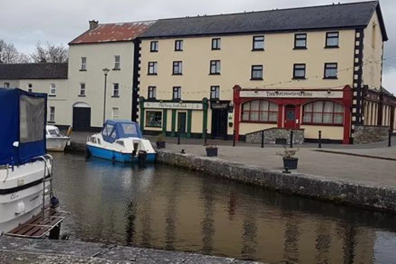Canal breach causes water levels to drop in Richmond Harbour at Clondra