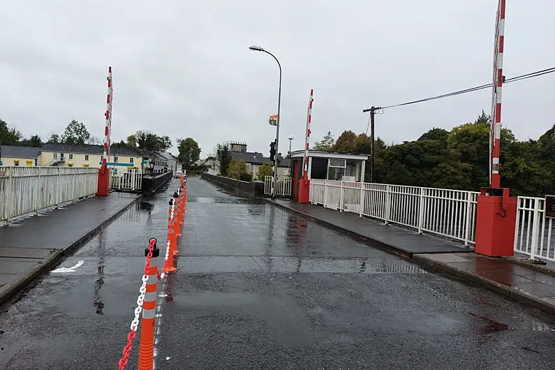 Leitrim Councillor disagrees with NTA over 'success' of Rooskey Bridge pedestrian trial