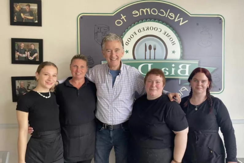 US actor Patrick Duffy, aka Bobby Ewing pays visit to local Longford cafe