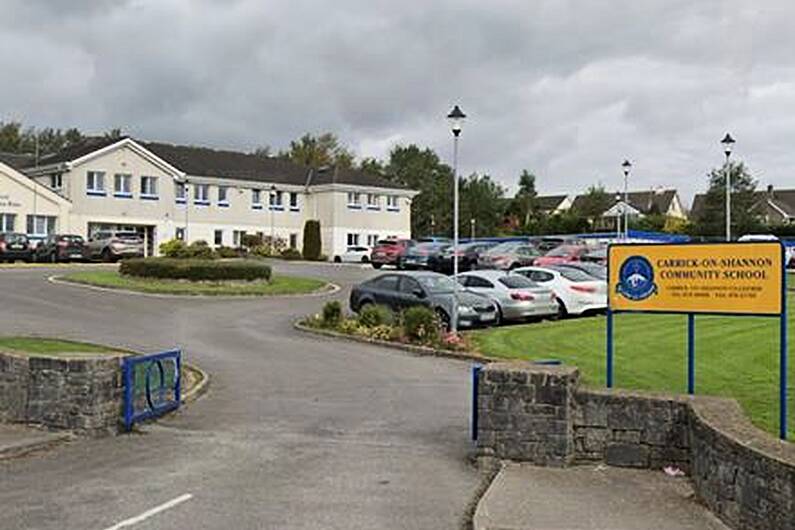 Short walk would ease 'nightmare' traffic issues at Carrick school - Council