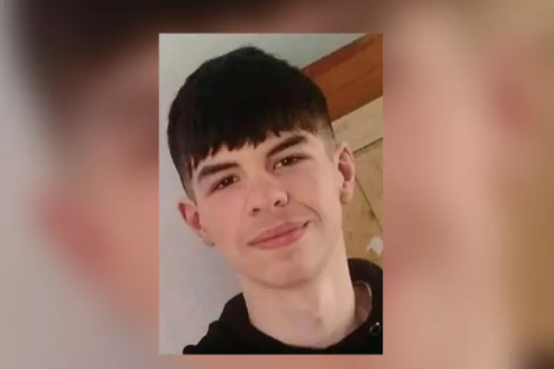 Boyle Garda&iacute; seek help locating missing teenager