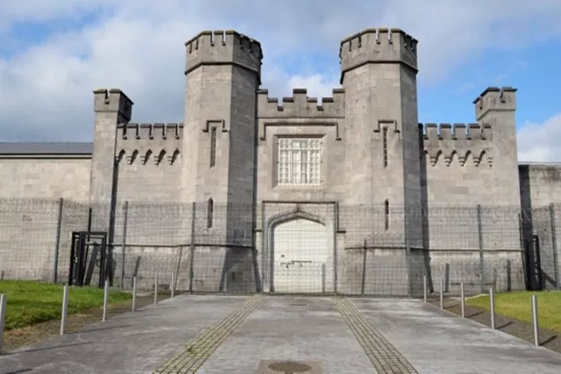 Investigation begins after death of murder accused in midlands prison