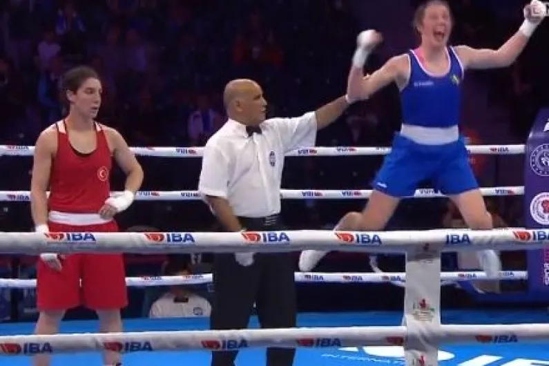 Lisa O'Rourke powers into World Boxing final
