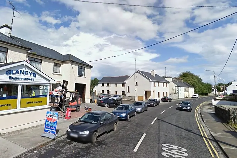 Businesses in Elphin voluntarily close and urge the public to support public health measures