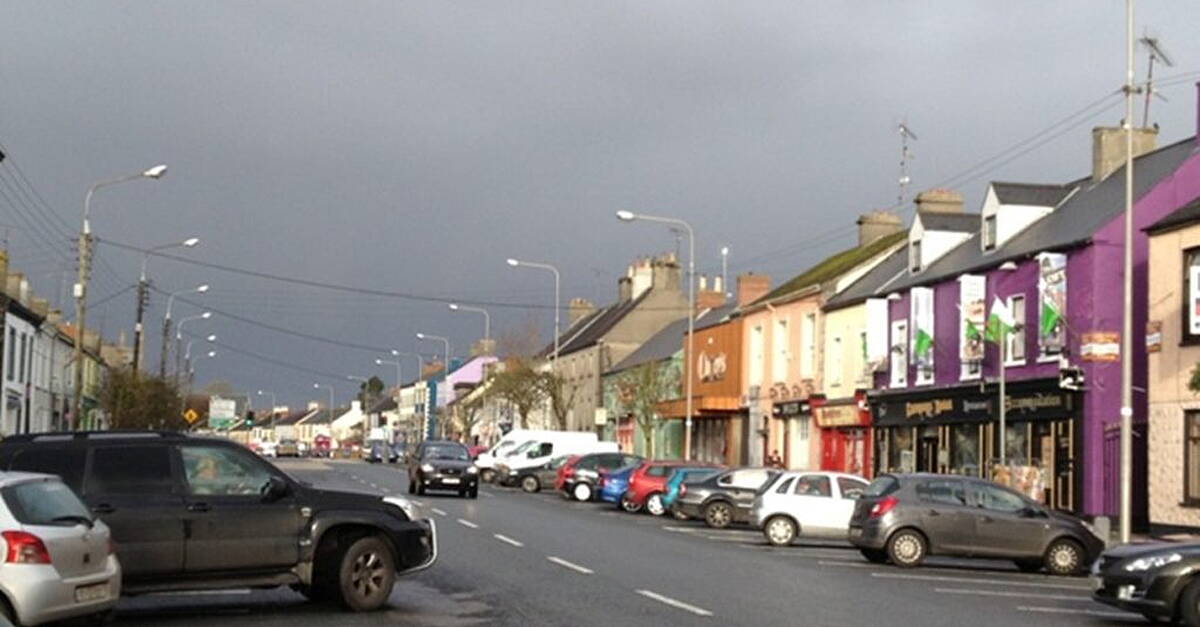Longford council seeks two bus shelters for Ballymahon - Vimarsana News