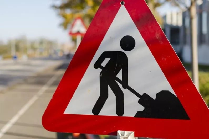 Longford Councillor is questioning the reason behind delays on roadworks into the town