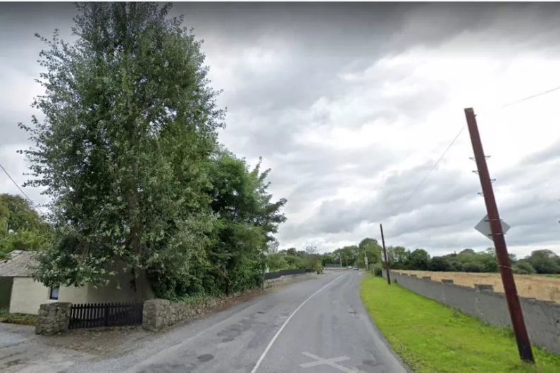 Fears for children crossing old Athlone Ballinasloe road near Col&aacute;iste Chiar&aacute;in