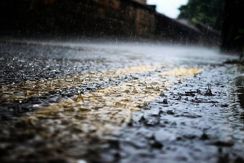 Status Yellow wind and rain warning in place until Monday morning