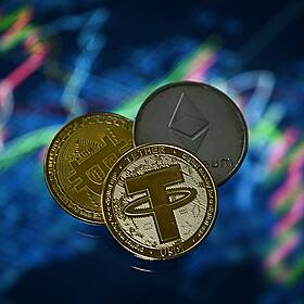 Trump's crypto interests (Two Indicators) Image