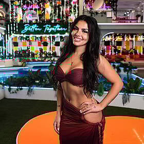 Love Island Image