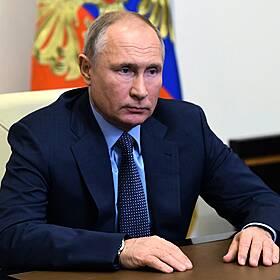 An Insight Into Putin's Palatial Palace Image