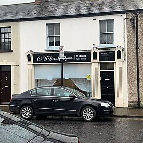 Dublin beauty salon opens despite the country being in level 5 lockdown Image