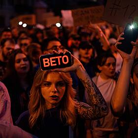 Protests against Zelenskyy as drones torment Ukraine Image