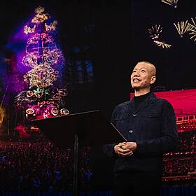 A firework ladder to the sky — and the magic of explosive art | Cai Guo-Qiang Image