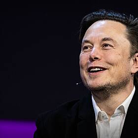Elon Musk talks Twitter, Tesla and how his brain works — live at TED2022 | Elon Musk Image