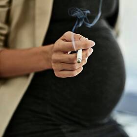 **Shock & Anger Over Picture of Pregnant Woman Outside Dublin Hospital** Image