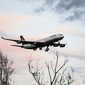 Pilot discusses quitting due to climate concerns Image