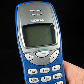 Making The Switch to a Dumbphone Image