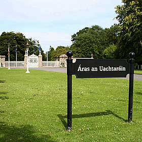 Should the President of Ireland be expected to be fluent in Irish? Image