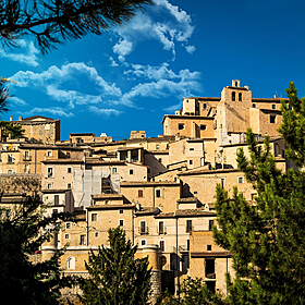 €1 houses in Italy - what’s the catch? Image