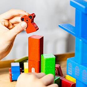 Up to 40,000 children under three are on crèche waiting lists Image