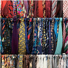 How to be more sustainable in second hand September Image