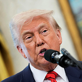 Trump announces new trade deal with the UK Image