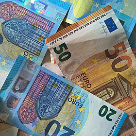 Should children invest their Communion money? Image