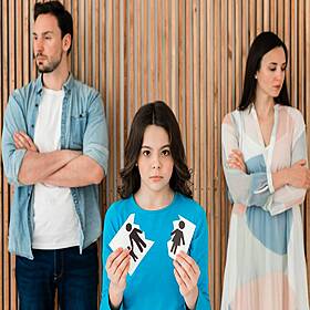 "I Told My 10 Year Old Daughter About Daddy's Affair" Image