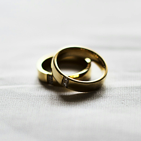 How much should you spend on an engagement ring? Image