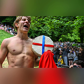 Tom Kopke talks “risking his life” for Gloucestershire cheese-rolling Image