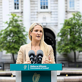 Helen McEntee expected to pass no confidence motion 'with ease' Image