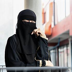 Blanch Shop Worker Calls for Ban On Muslim Women Wearing Full Face Covering! Image