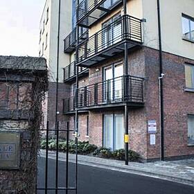 Finglas Residents Sign Petition Over "Cruel" Neighbour Image